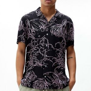 Pacsun Anime Lines Camp Button Down Short Sleeve Shirt - Size: Small